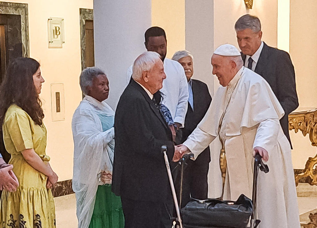 Papa Francesco con Nonni, Anziani e Nipoti “LA CAREZZA E IL SORRISO Aula Paolo VI – Città del Vaticano, 27 Aprile 2024