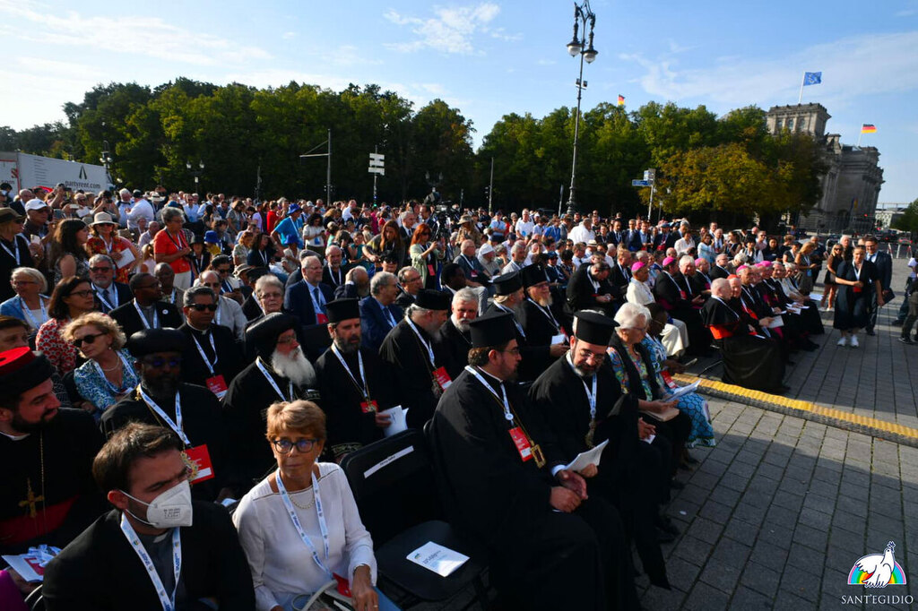 马克-因帕利亚佐在柏林国际和平会议闭幕式上致词