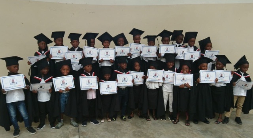 Na Beira, Moçambique, o encerramento do ano lectivo na 'Escolinha' de Sant'Egidio