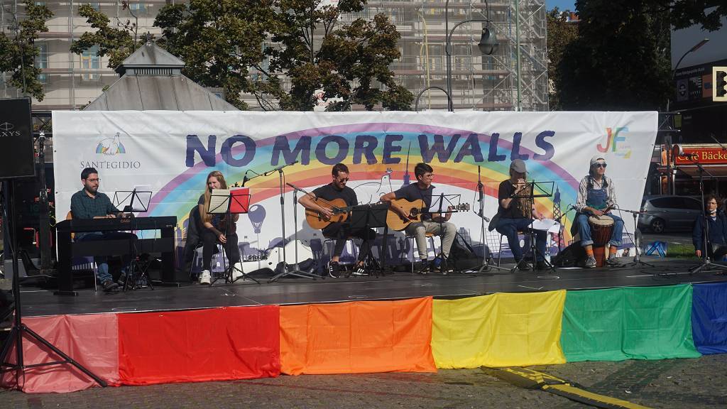 No more Walls: Jugendveranstaltung von Sant'Egidio zum Festtag der deutschen Einheit