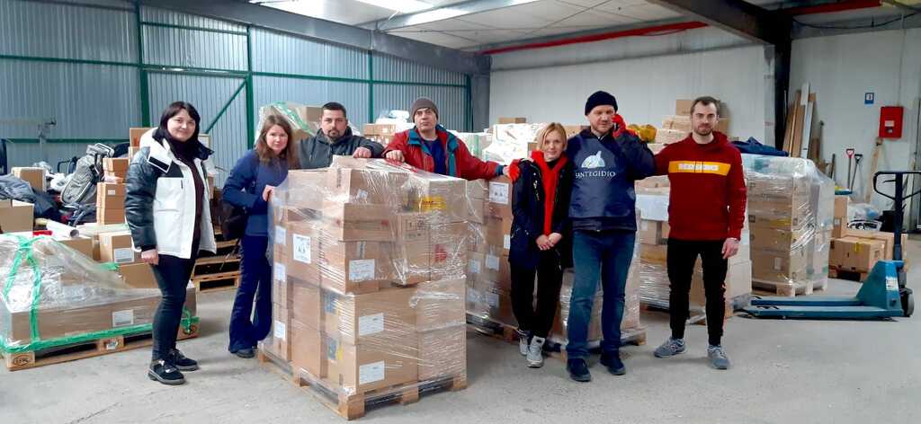 Ayuda para Bucha e Irpin, ciudades ucranianas afectadas por la guerra. Diana ODV brinda ayuda al trabajo de Sant'Egidio