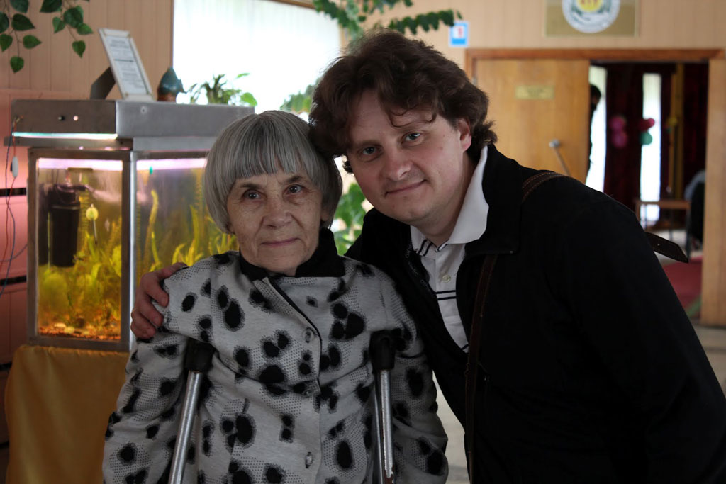 La festa della vittoria nell'istituto per anziani di Kiev