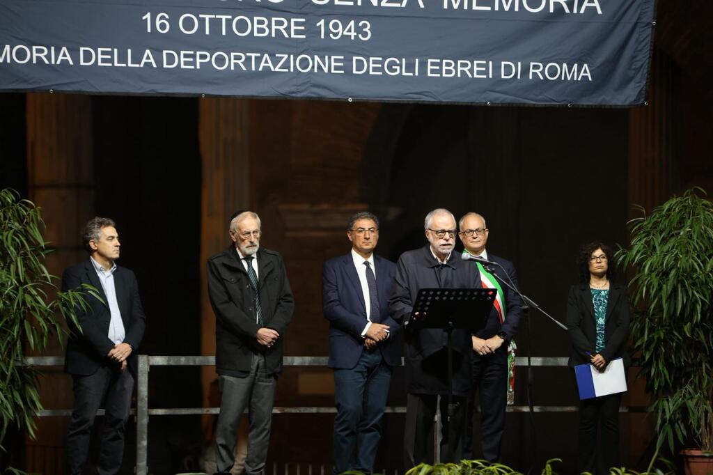 Roma ricorda la deportazione degli ebrei del 16 ottobre 1943. Al Portico d’Ottavia la memoria condivisa della Comunità Ebraica e di Sant’Egidio