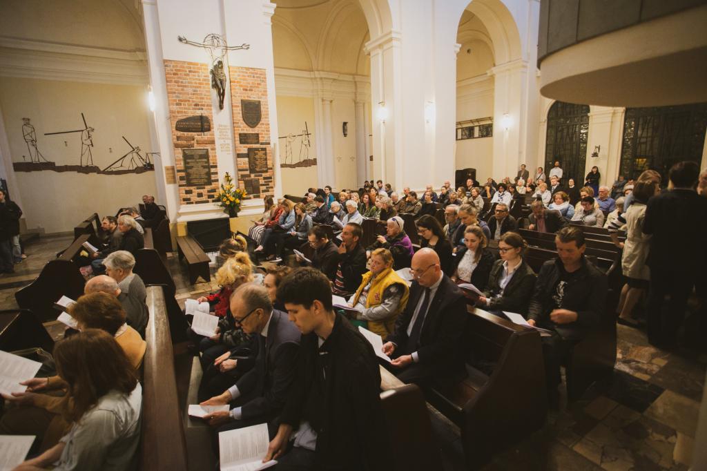 „Ta modlitwa uczy nas drogi do świadectwa radykalnego”. Ekumeniczna Liturgia Męczenników w Warszawie