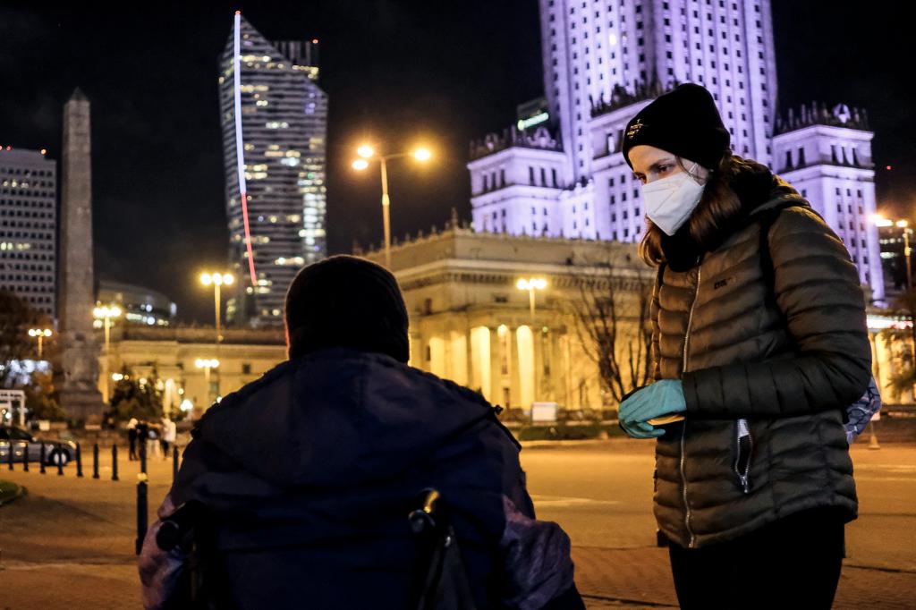 Warszawa: rok pandemii to czas solidarności