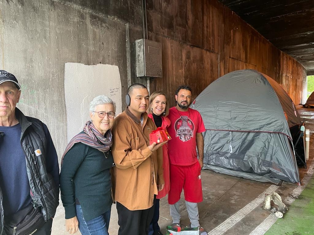 Besuch von Marco Impagliazzo bei der Gemeinschaft von Chicago: Gebet und Freundschaft mit den Ärmsten in einer großen und komplexen Stadt