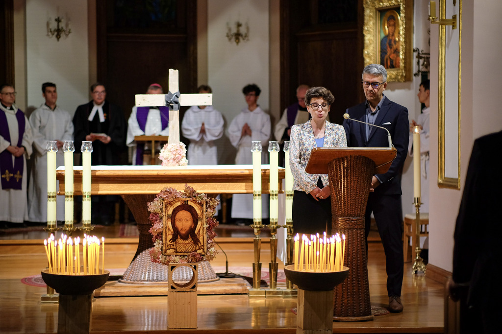 Bp Zadarko o pomocy uchodźcom: „Jezus zrobiłby tak samo”