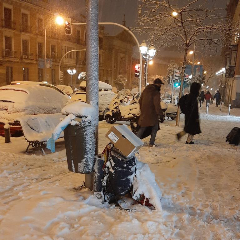 Madrid bajo la nieve: Sant’Egidio lleva alimentos y mantas a las personas sin hogar y hace un llamamiento a la solidaridad ciudadana