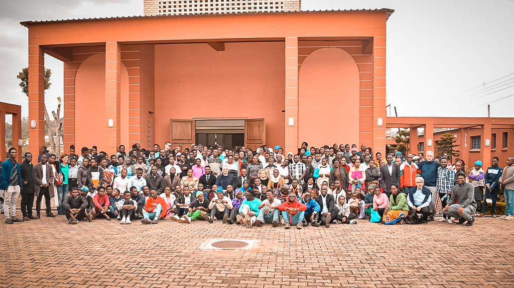 Sant'Egidio en Malawi, un camino hacia la paz en un país cambiante. El encuentro de las Comunidades y los Jóvenes por la Paz en motivo de la visita de Marco Impagliazzo