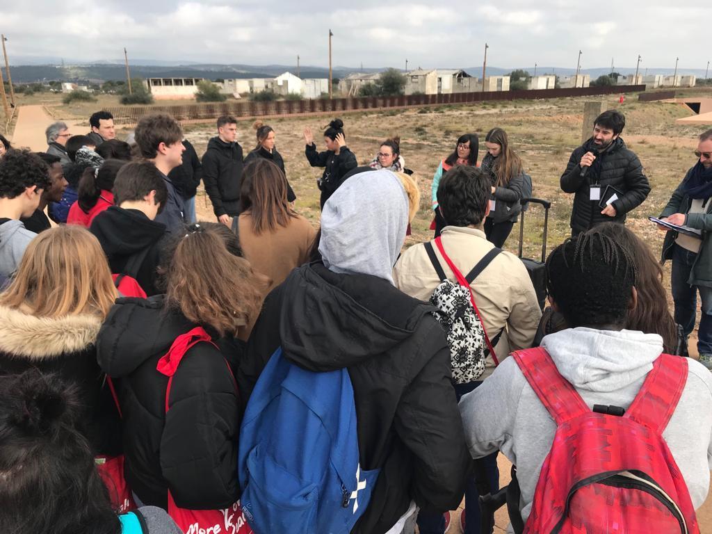 Jugend für den Frieden aus Spanien auf dem Weg zum großen Treffen der Global Friendship – Gedenken an die Konflikte des 20. Jahrhunderts