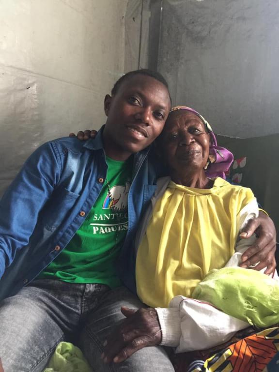 Rischio Ebola in Congo: campagna di sensibilizzazione e prevenzione di Sant'Egidio con anziani e bambini