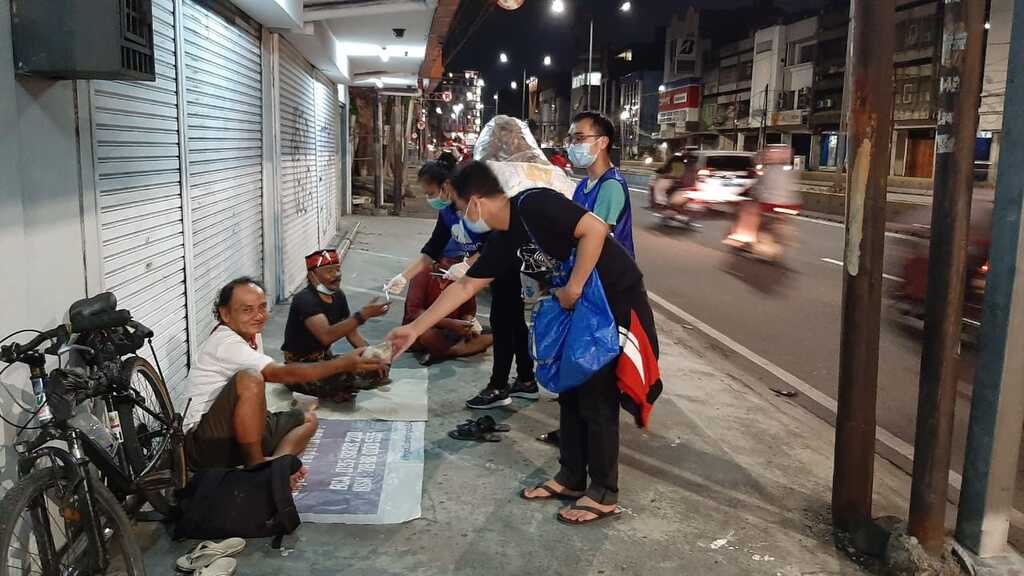 TURUN KE JALAN DI HARI “JUMAT AGUNG”