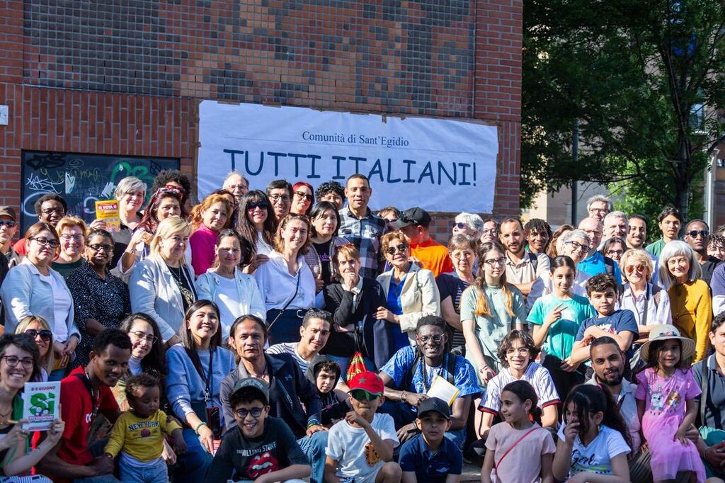 “Tutti italiani”: a Milano i "nuovi europei" leggono la Costituzione 