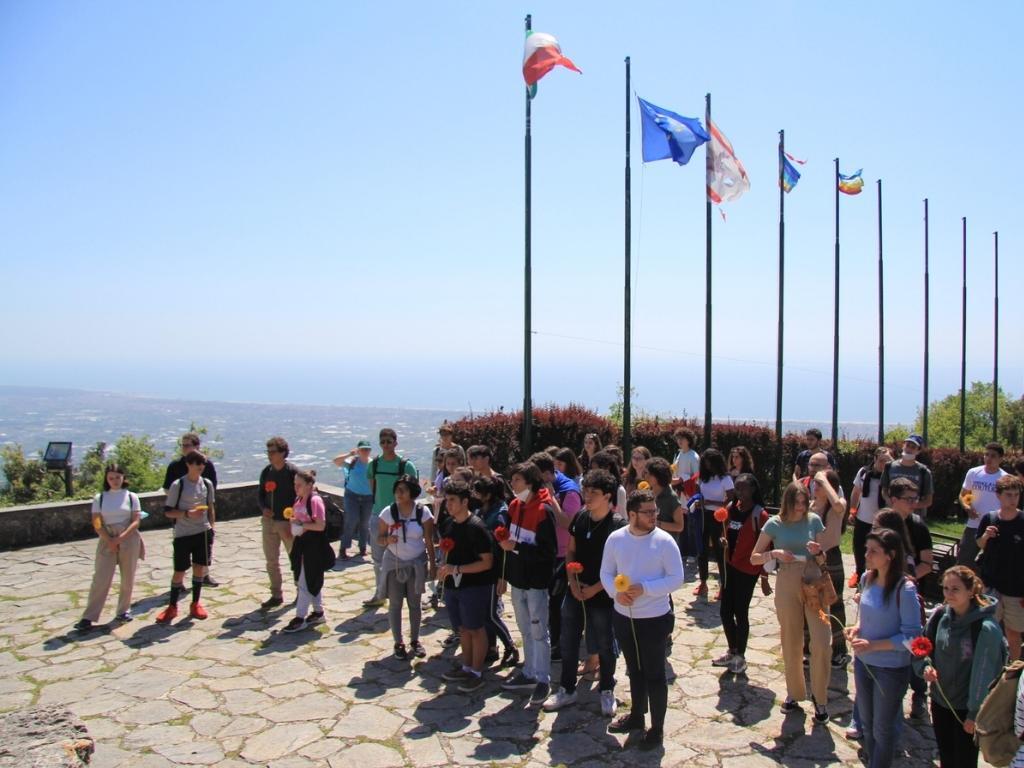 Les Jeunes pour la Paix de Gênes au mémorial de Sant'Anna di Stazzema