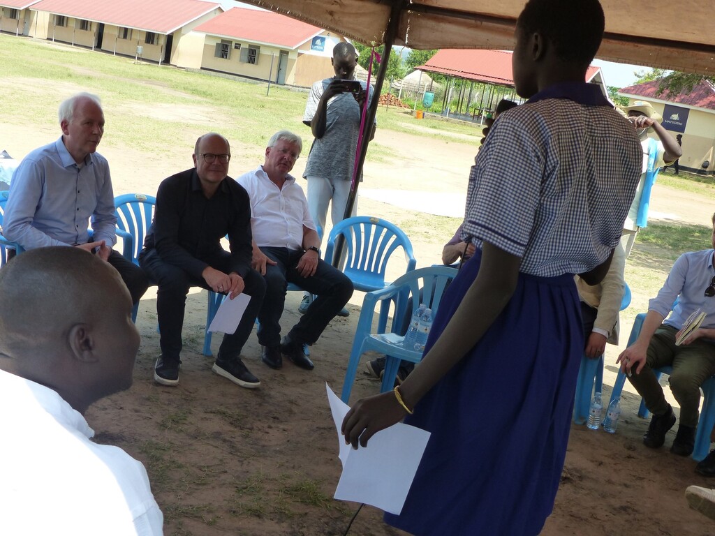 Eine Delegation des Freistaats Sachsen besucht die „School of Peace“ von Sant'Egidio im Flüchtlingslager Nyumanzi in Norduganda