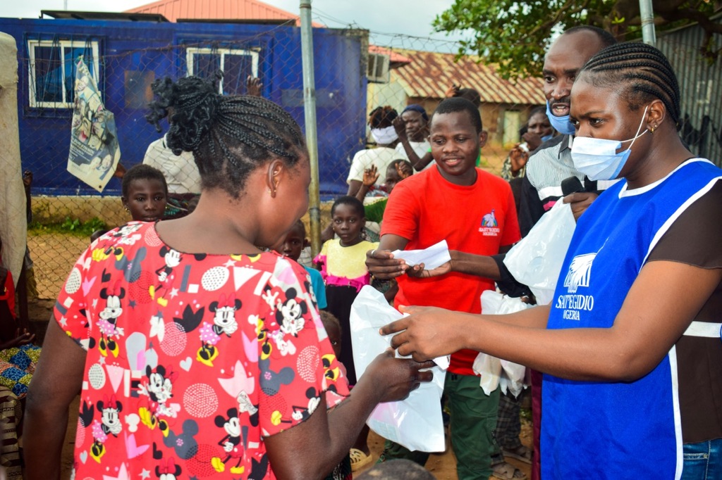 Sant'Egidio sets up a 'Medical Outreach' at the IDPs camp in Abuja