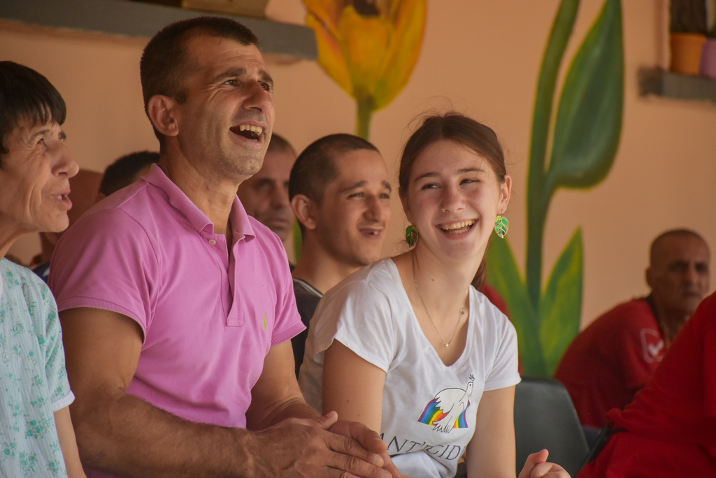 #santegidiosummer van Youth for Peace in Albanië met zieken, gehandicapten en kinderen