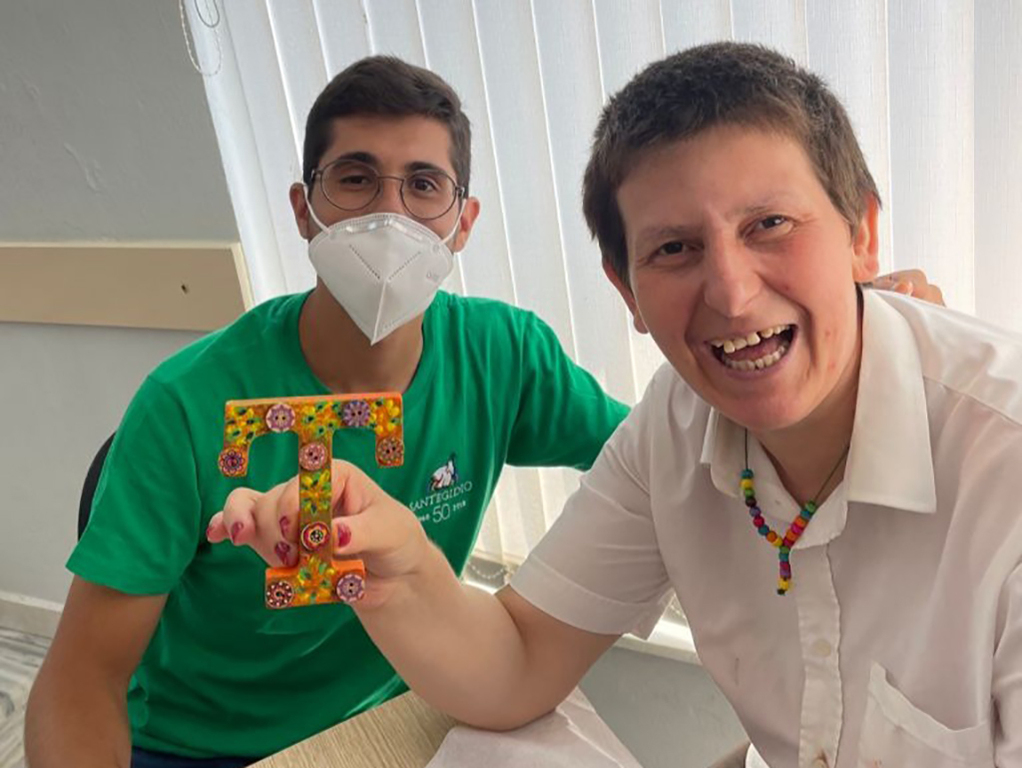 Youth for Peace and psychiatric patients spend the summer together in Albania, overcoming the isolation of the harshest months of the pandemic.