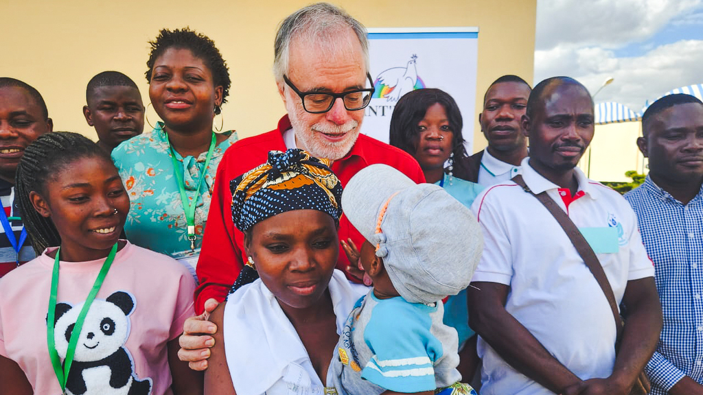 Sant'Egidio in Mozambique, a Community that has the face of a mother for the poorest. Andrea Riccardi's visit to Nampula