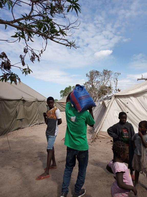 In Mosambik werden Lebensmittel verteilt, der Wiederaufbau von Beira nach dem Zyklon wird fortgesetzt, damit das Leben wieder zurückkehrt