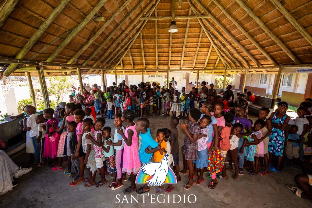 # 14March - # 14April Sebulan yang lalu kota Beira di Mozambik dilanda topan Idai: bantuan Sant'Egidio