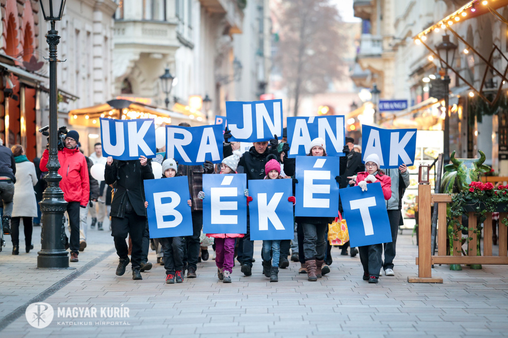 Budapest, a march and an ecumenical prayer for peace in Ukraine