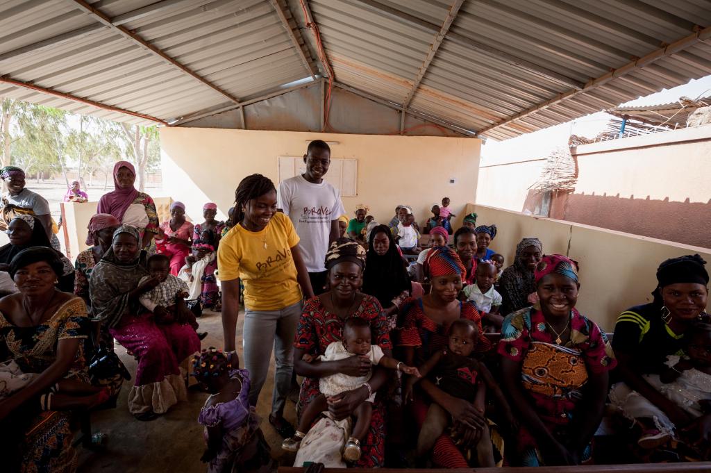 Burkina Faso: la inscripción en el registro civil ayuda a luchar contra la difusión de la violencia