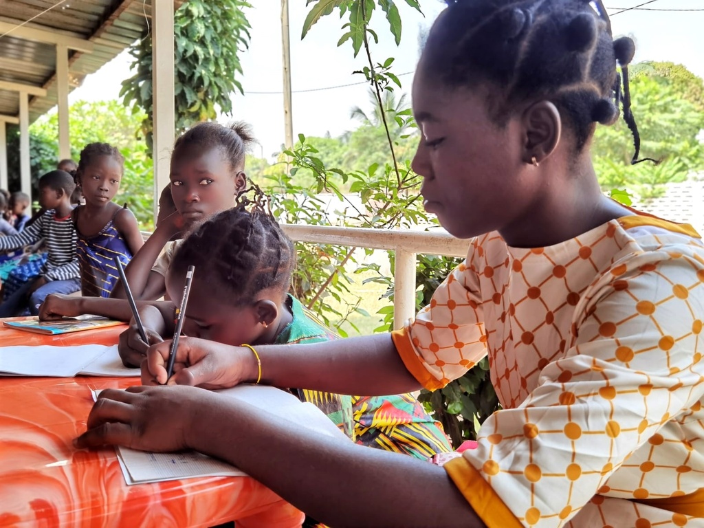 Behandlung von Kindern mit Epilepsie. durch die Clinique DREAM ist dies auch in der Zentralafrikanischen Republik möglich