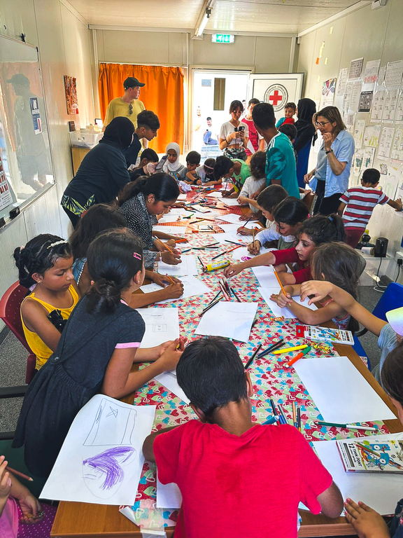 Hay una gran demanda de cultura entre los inmigrantes en los campos de refugiados de Chipre: se han entregado más de doscientos certificados para cursos de idiomas