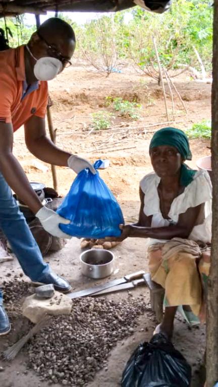 Despesas solidárias e distribuições de refeições: uma iniciativa global da Sant'Egidio para combater a pobreza e a fome