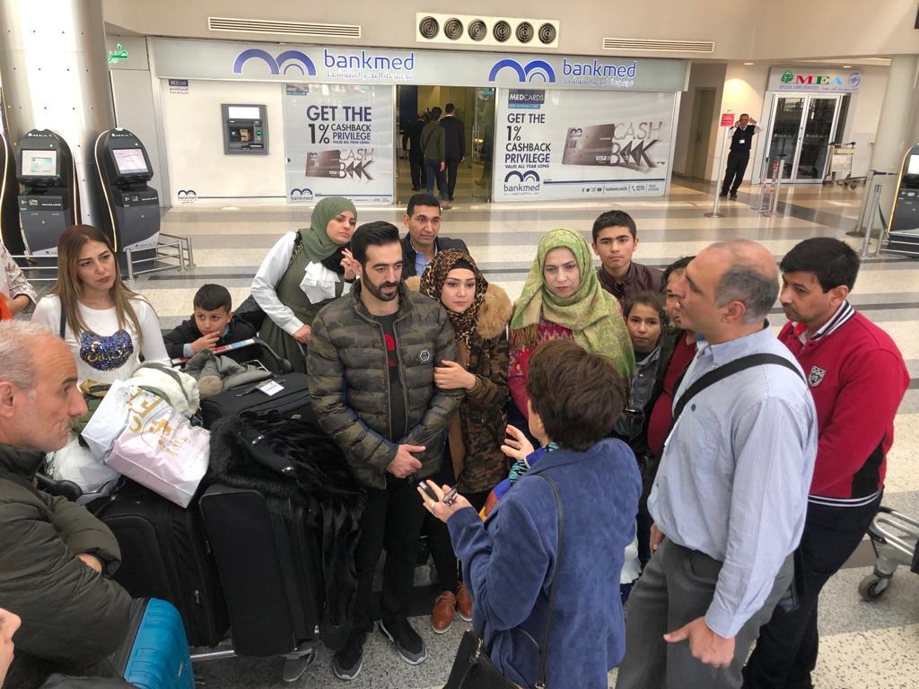 Vanavond in Parijs: 24 Syrische vluchtelingen uit Libanon met de #humanitairecorridors