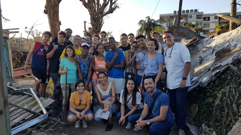 Humanitaire hulp voor de slachtoffers van de tornado in de periferie van Havana
