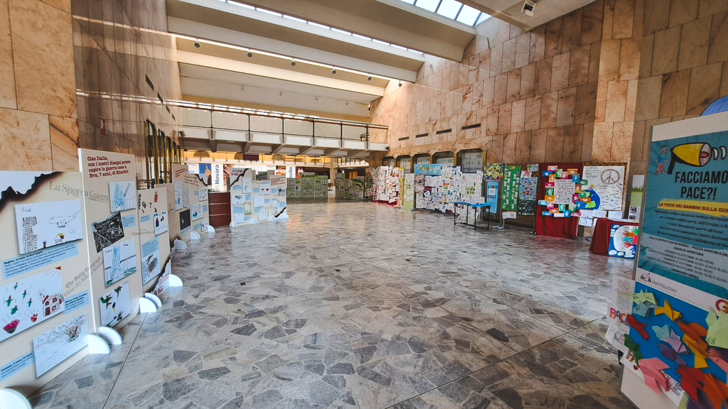 A Novara, fino al 19 ottobre, “Facciamo pace?!” – La voce dei bambini sulla guerra