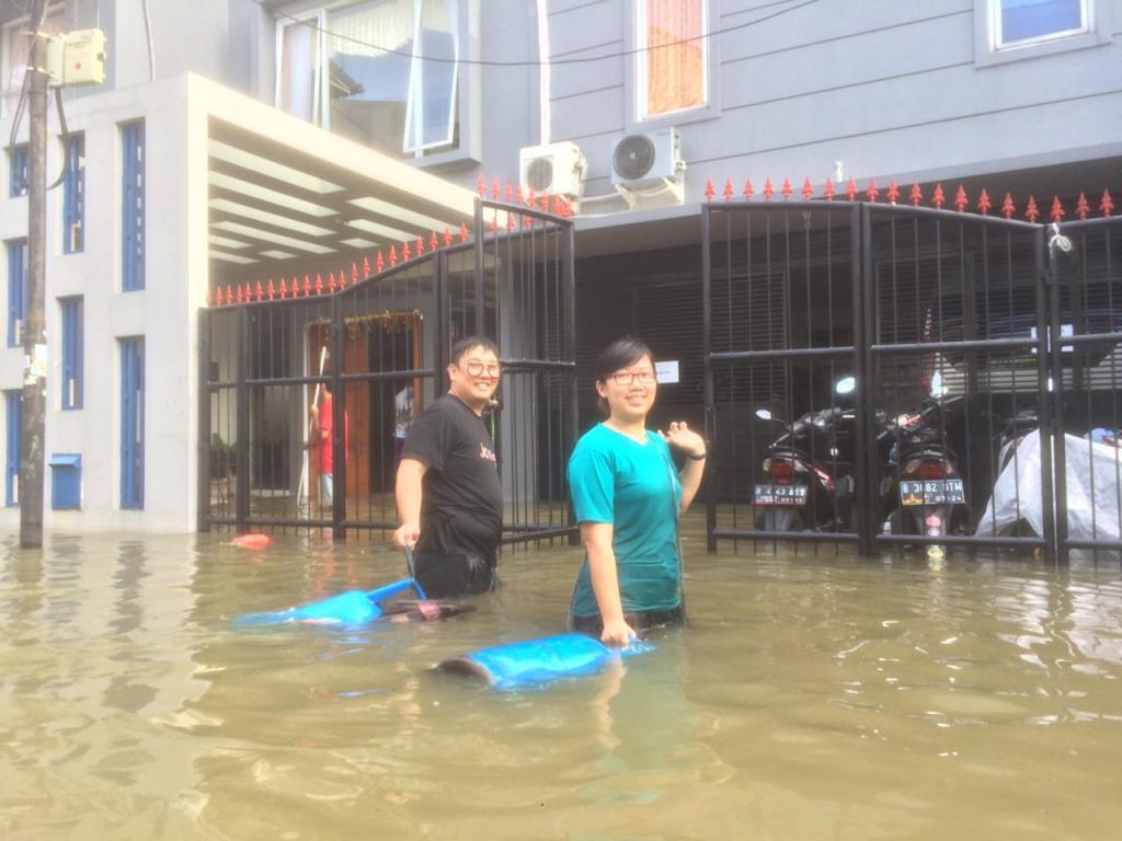 Di Jakarta, bantuan Sant'Egidio kepada para lansia yang terisolasi dari banjir