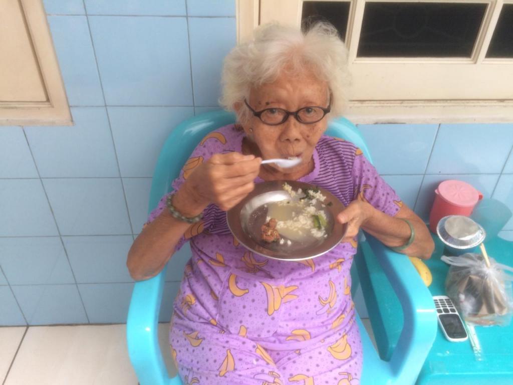 A Jakarta gli aiuti di Sant'Egidio agli anziani rimasti isolati  per l’alluvione