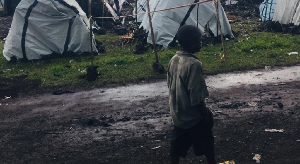 Sant'Egidio in Goma hilft Familien, die durch die Kämpfe in Nordkivu aus ihren Dörfern vertrieben wurden