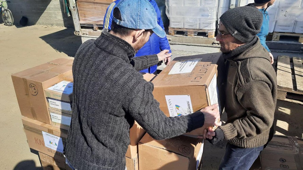 Ajuda per a Ucraïna: arriba a l'hospital pediàtric de Stryj el carregament de llet en pols que es va enviar des d'Itàlia. Un altre és de camí a Khàrkiv