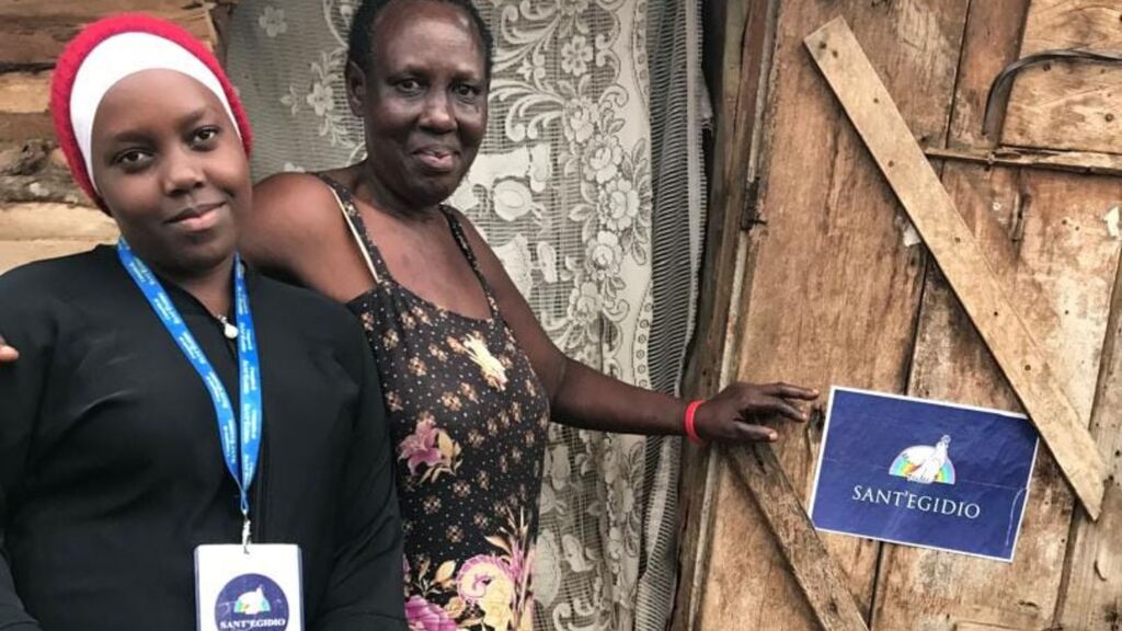 Heavy rains ravaged the Namwongo slum in Kampala, Uganda, and caused serious damage to the homes of the elderly. The Community engaged in reconstruction