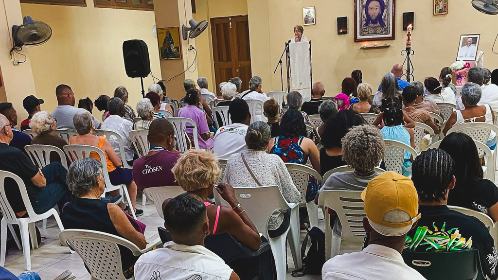 Le preghiere della Comunità di Sant’Egidio per Papa Francesco: in Africa, in Asia, nel continente americano. Dalle periferie del mondo, un segno di affetto e unità