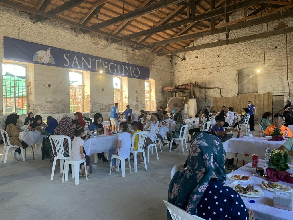 Se abre el primer “restaurante solidario” de Sant'Egidio para refugiados en Lesbos