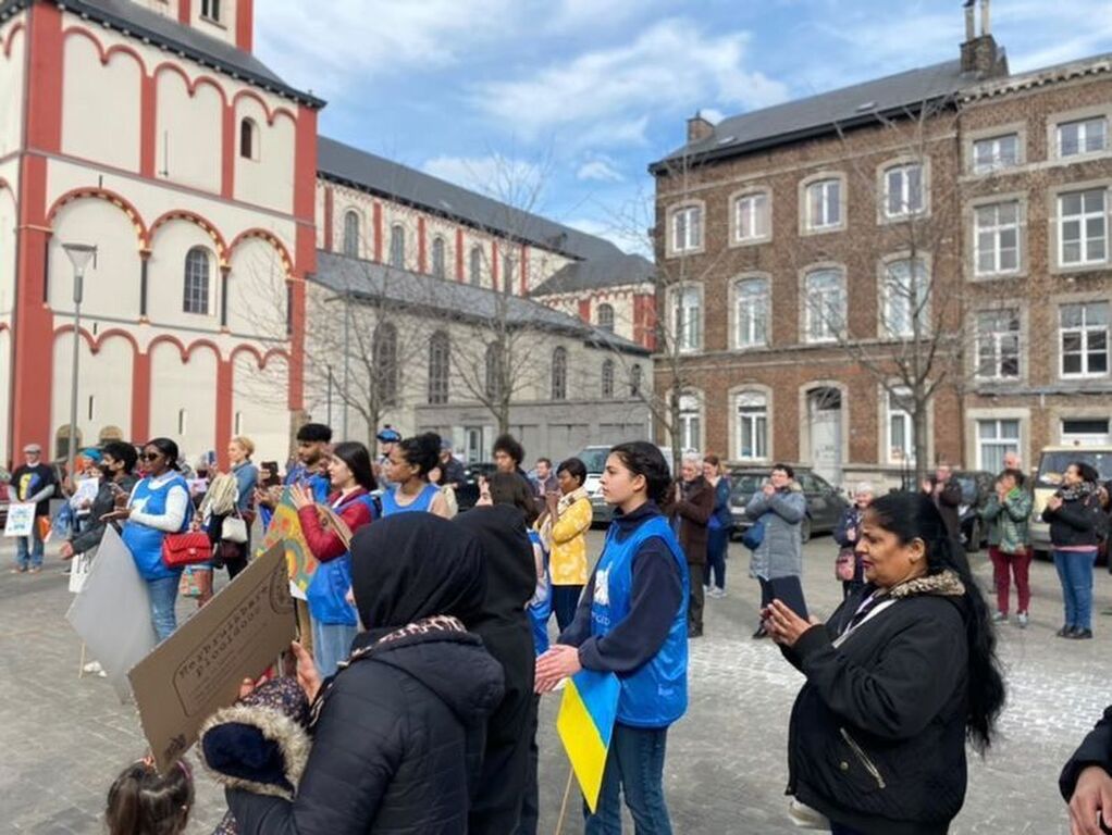 No alla guerra, sì alla pace. I Giovani per la Pace di Liegi manifestano per la fine del conflitto in Ucraina