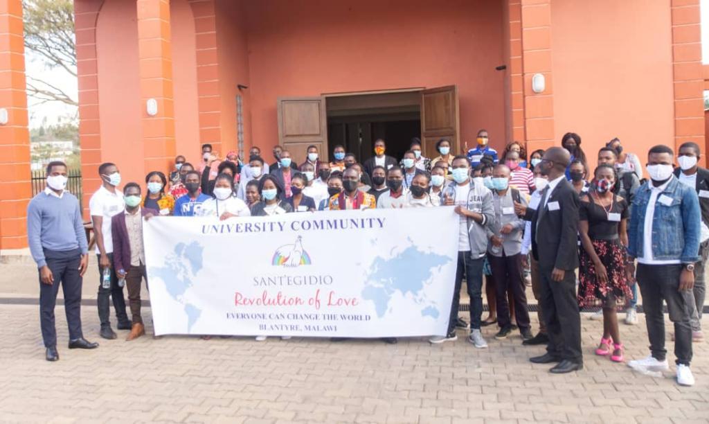 Die Gemeinschaften der Studenten in Malawi verbreiten die Kampagne 