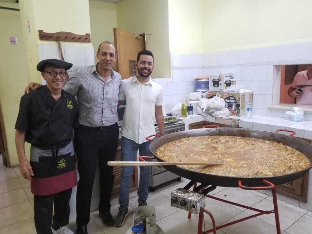 Nella casa di Sant'Egidio a Cuba, si cucina una gran paella per i senza fissa dimora dell'Avana