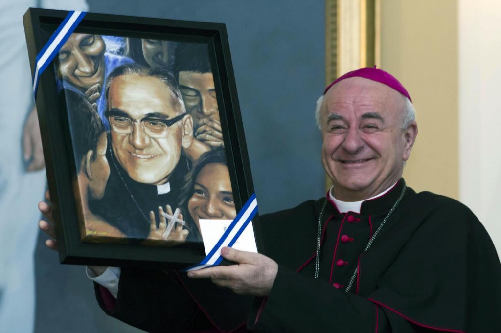 Memória de Santo Oscar Arnulfo Romero, mártir, morto em 1980 no altar durante a celebração da Eucaristia
