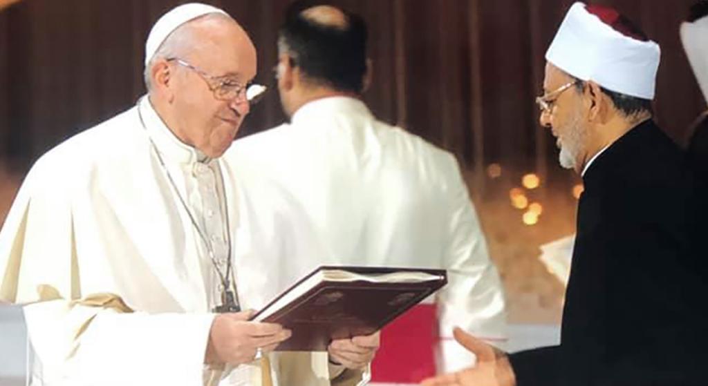 Dues abraçades i dues firmes: el viatge del papa Francesc a Abu Dhabi. Comentari de Marco Impagliazzo