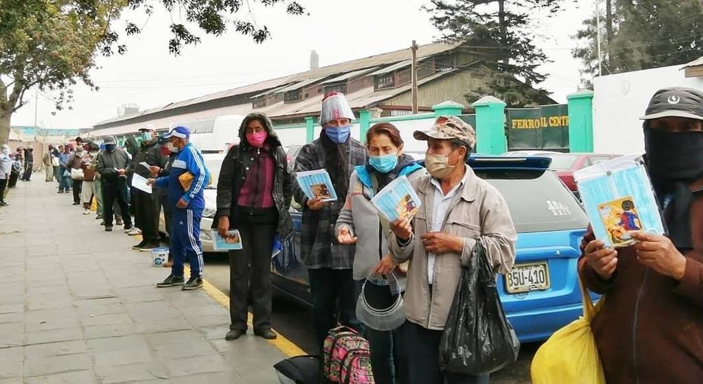 Peru zwaar getroffen door de pandemie: voedselhulp en preventie van besmettingen in Lima