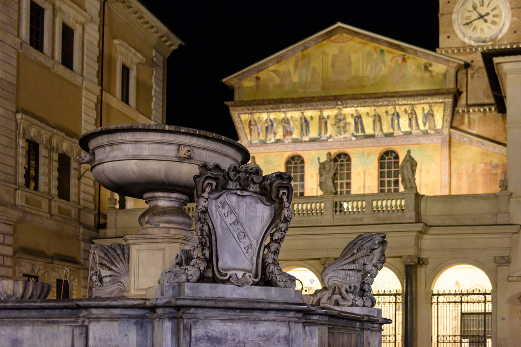 Veillée de prière pour la paix dans le monde. Mardi 10 décembre à 18h15, à Santa Maria in Trastevere. Présidée par le cardinal Matteo Zuppi, archevêque de Bologne, président de la Conférence épiscopale italienne