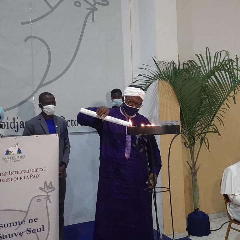 Lo “spirito di Assisi” in Africa: ad Abidjan in un clima teso per le violenze preelettorali l'incontro 
