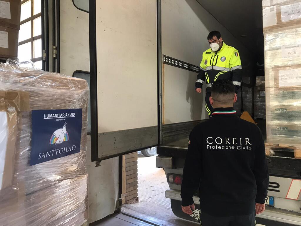 Un nuevo cargamento con la ayuda para Ucrania recogida por Sant'Egidio partió en un camión de Protección Civil de la provincia de Lacio