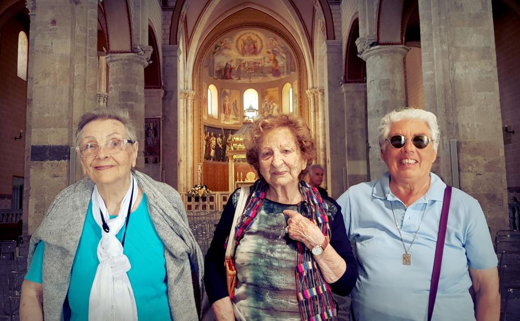 In vacanza con gli anziani: quando la felicità è un pane che si mangia insieme
